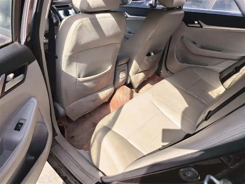 Vision 1.5 L Manual Happiness