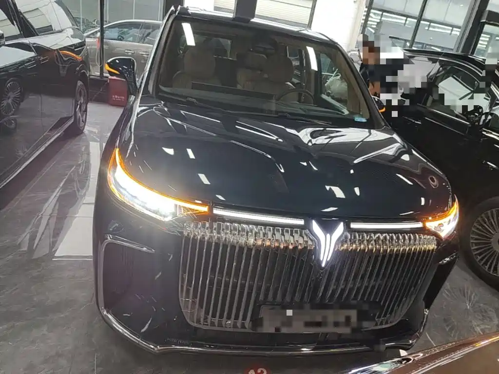 Voyah Dreamer PHEV 4 WD Flagship Kunpeng