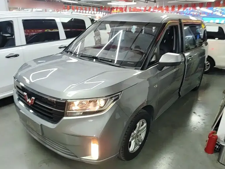 Wuling Journey 1.5 T Manual Luxury