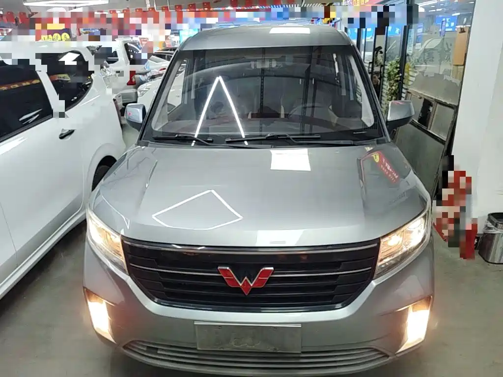 Wuling Journey 1.5 T Manual Luxury