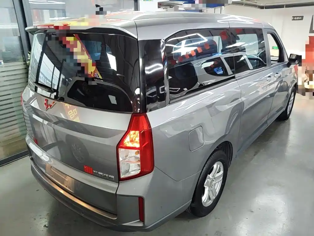 Wuling Journey 1.5 T Manual Luxury