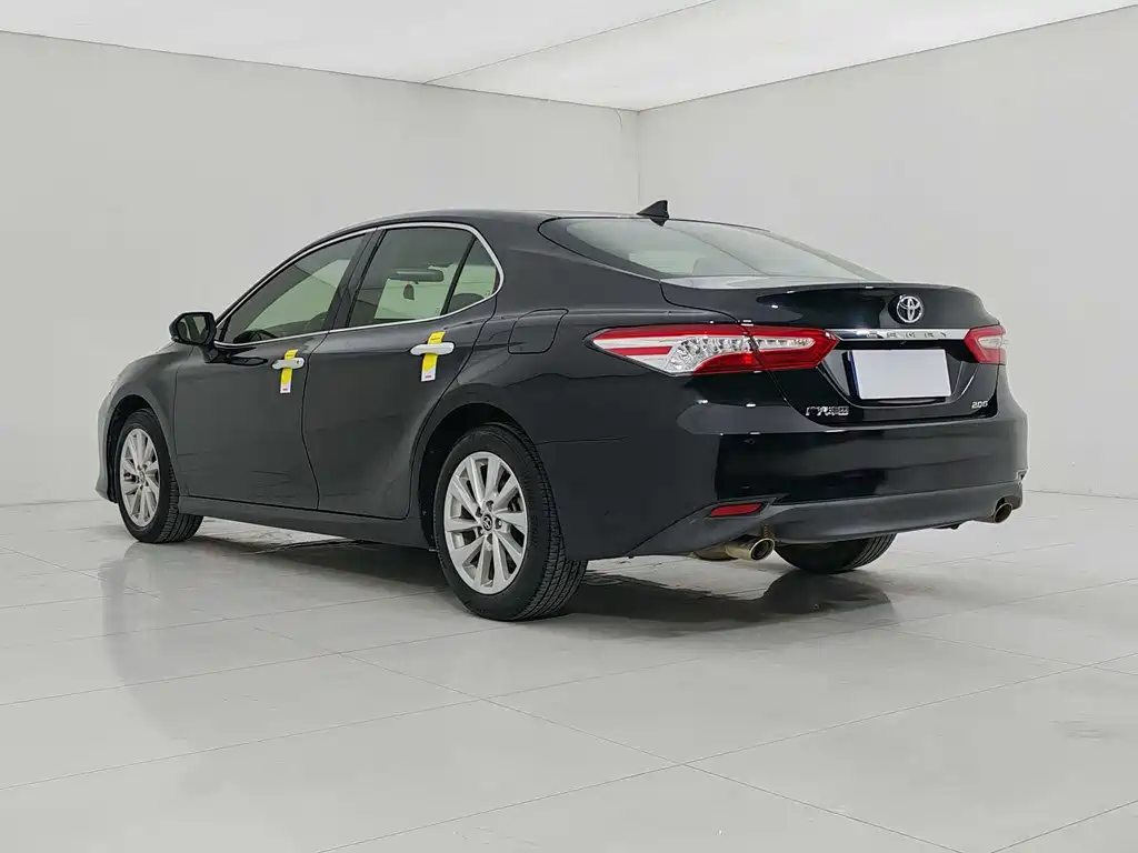Camry 2.0 G Luxury