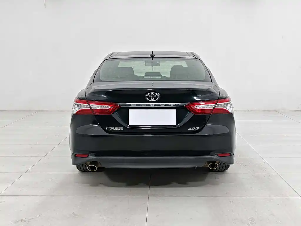 Camry 2.0 G Luxury