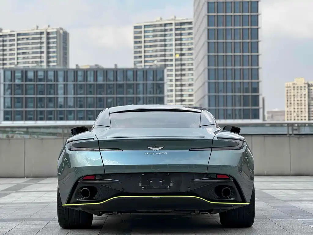 Aston Martin DB11 AMR Glory Limited