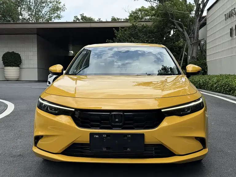 Honda Integra 240 TURBO CVT Premium