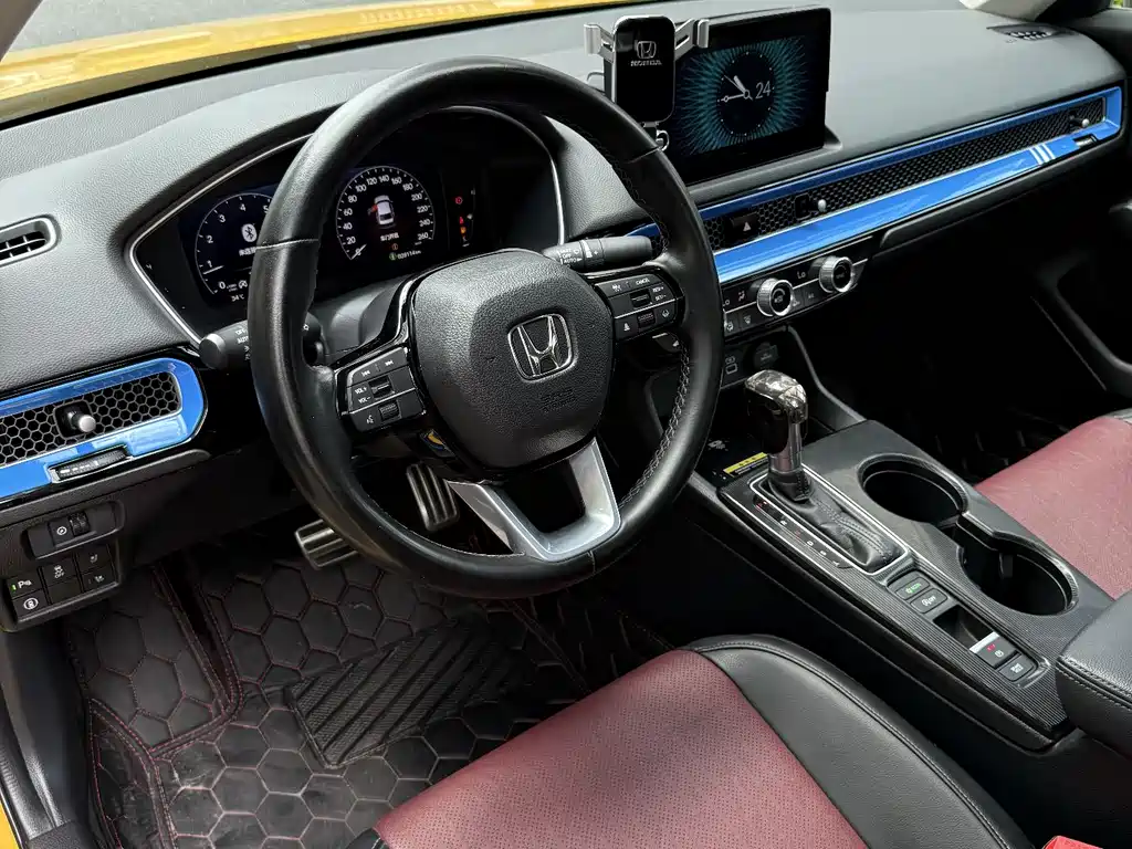 Integra 240 TURBO CVT Premium