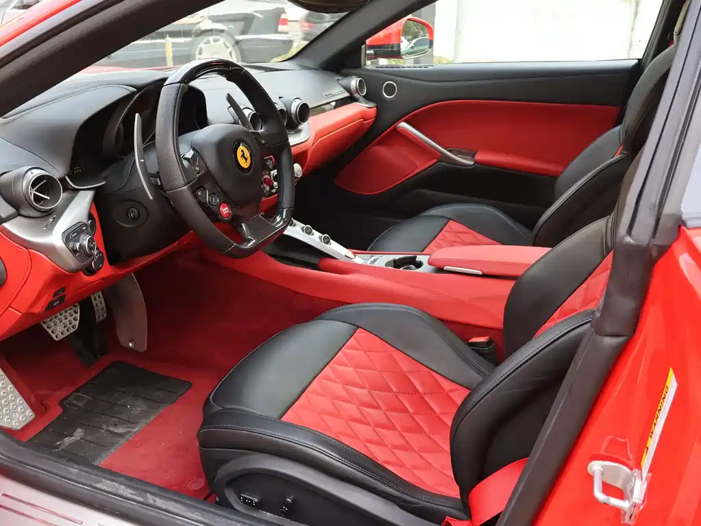 F12 berlinetta 6.3 L Standard