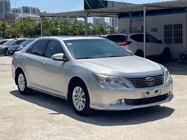 Toyota Camry 2.5 G Luxury Navigation