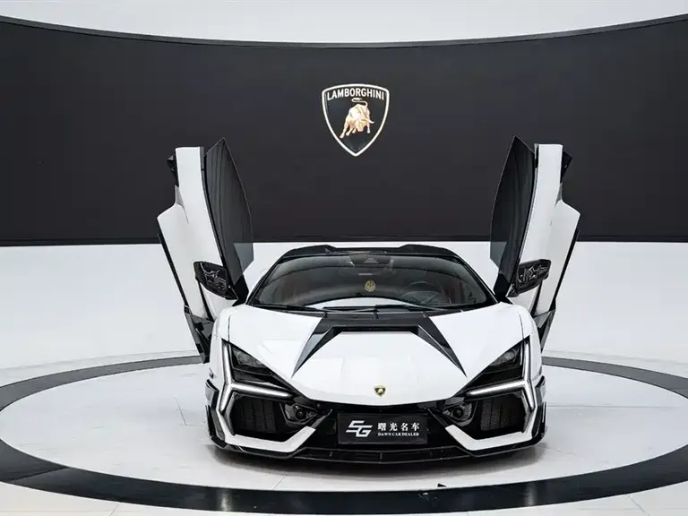 Lamborghini Revuelto 6.5 L PHEV Standard