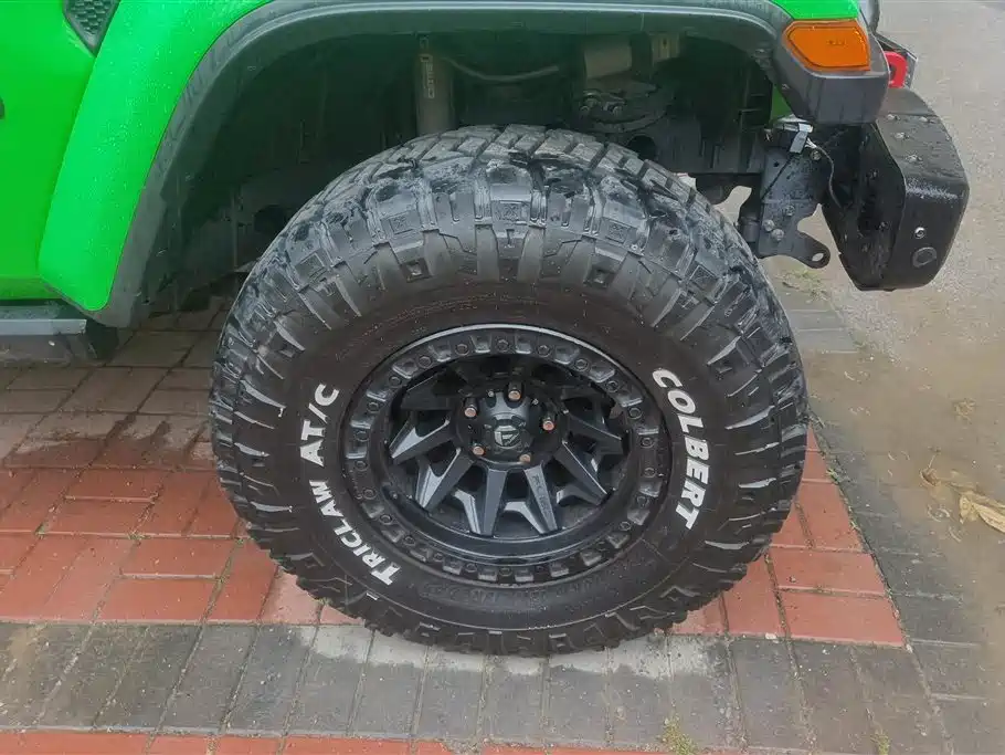 Wrangler 2.0 T Sahara 4-door