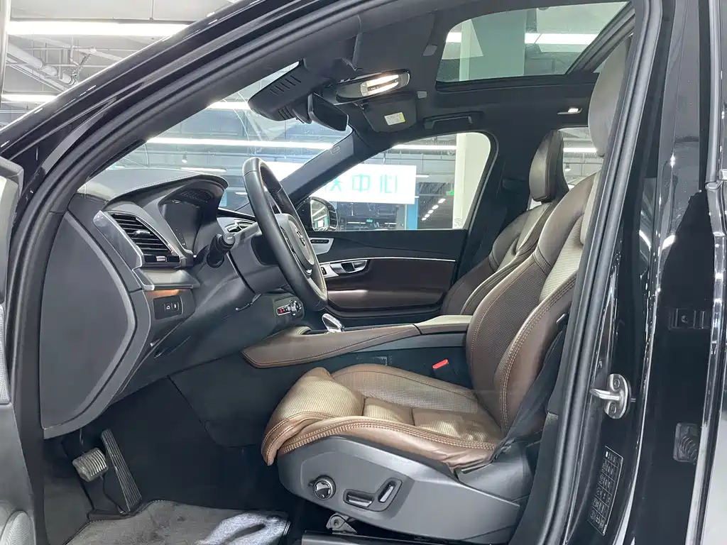 Volvo XC90 PHEV T8 RECHARGE Smart Supreme Luxury 7-seat