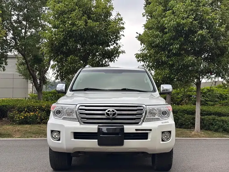 Toyota Land Cruiser (Import) 4.0 L V6 Middle East Limited