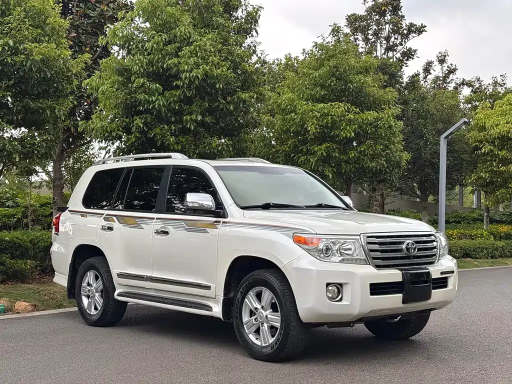 Land Cruiser (Import) 4.0 L V6 Middle East Limited