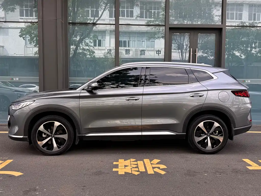 Song PLUS NEV DM-i 110 KM Flagship PLUS