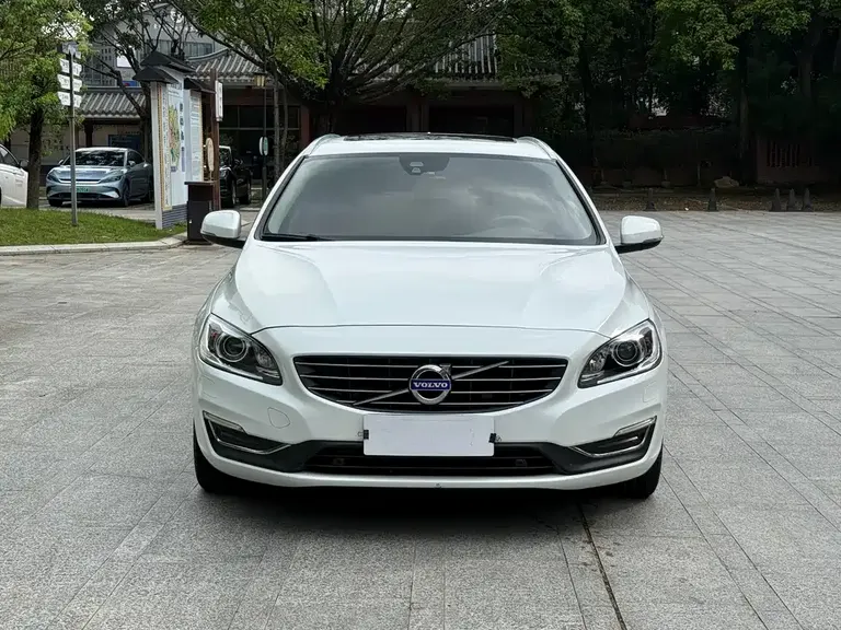 Volvo V60 沃尔沃V60 2016款 T5 智雅版
