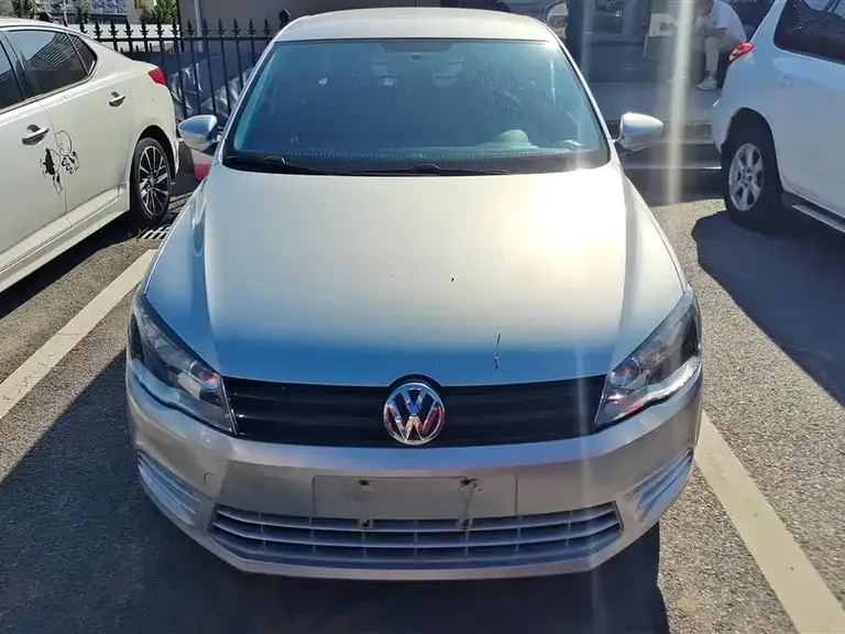 Volkswagen Jetta 1.6 L Manual Fashion