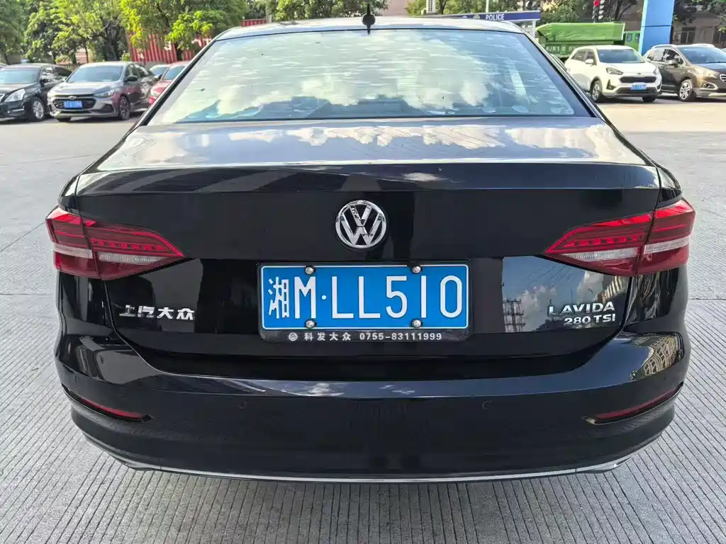 Lavida 280 TSI DSG Comfort CN-VI