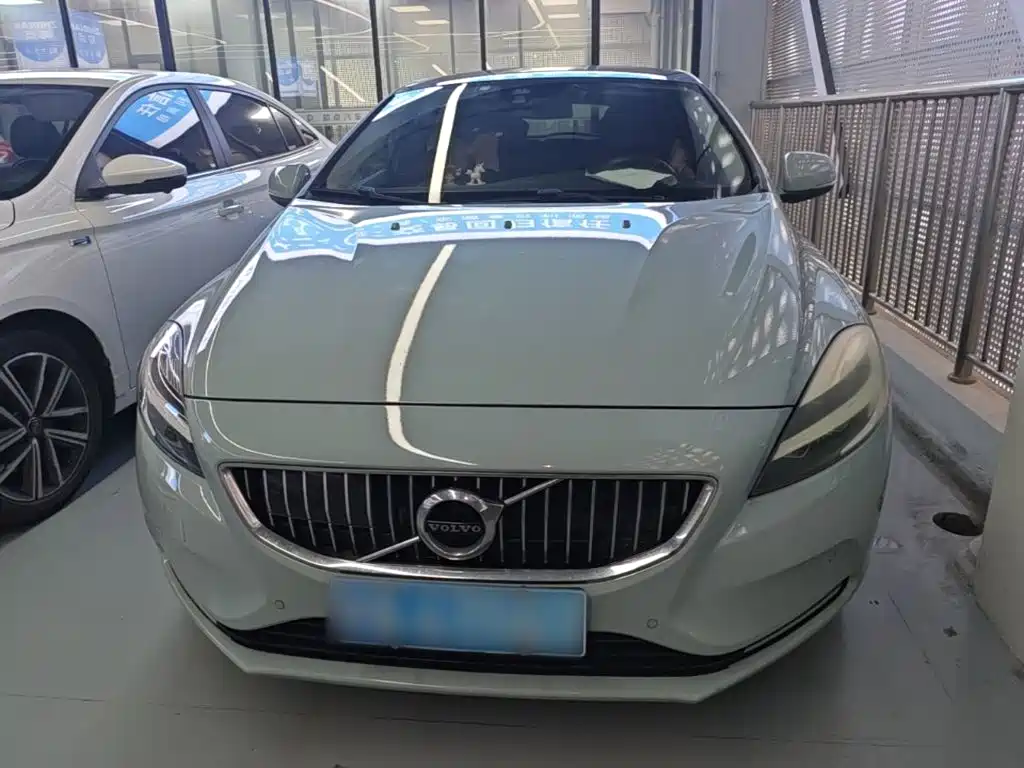 Volvo V40 T3 Smart Grace