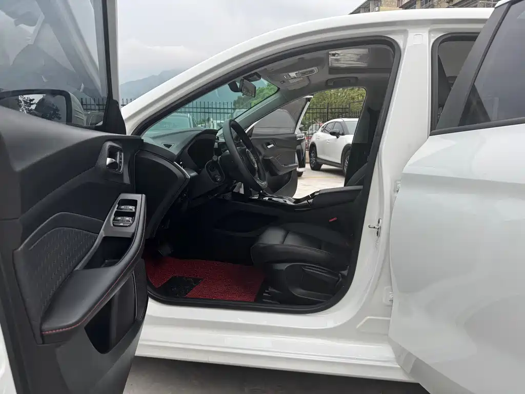 MG5 180 DVVT CVT Luxury