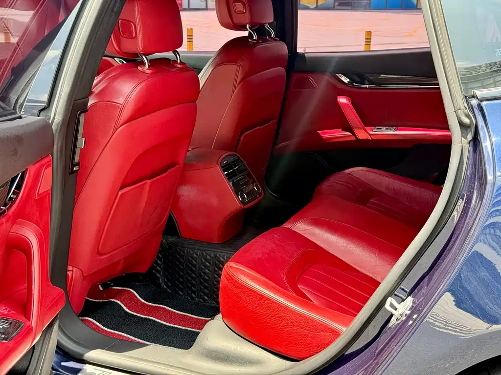 Quattroporte 3.0 T Standard