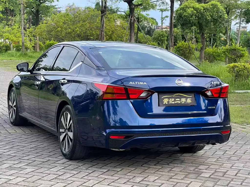 Teana 2.0 L XL Comfort