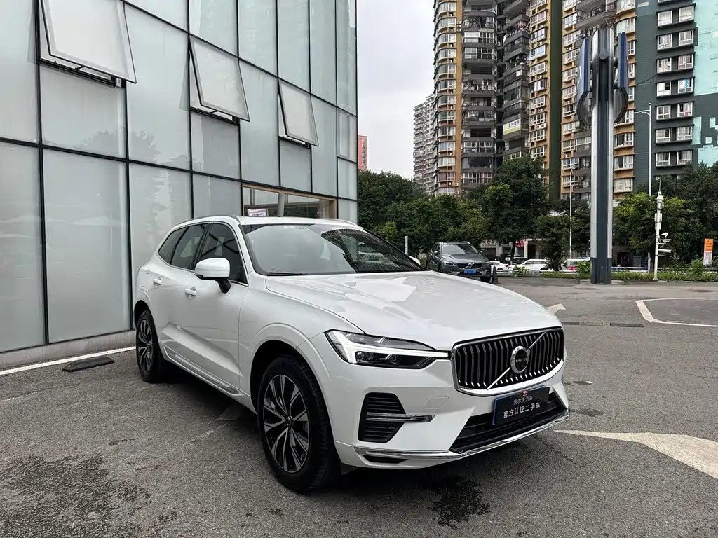 Volvo XC60 B5 4 WD Smart Vision Luxury