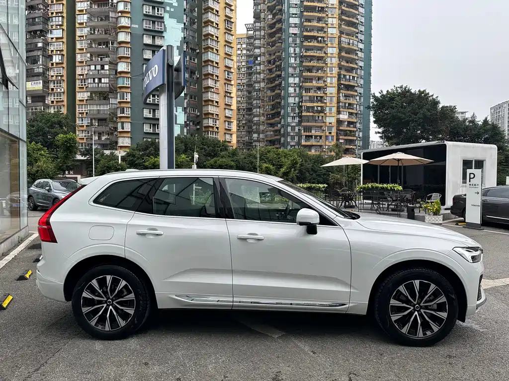 Volvo XC60 B5 4 WD Smart Vision Luxury