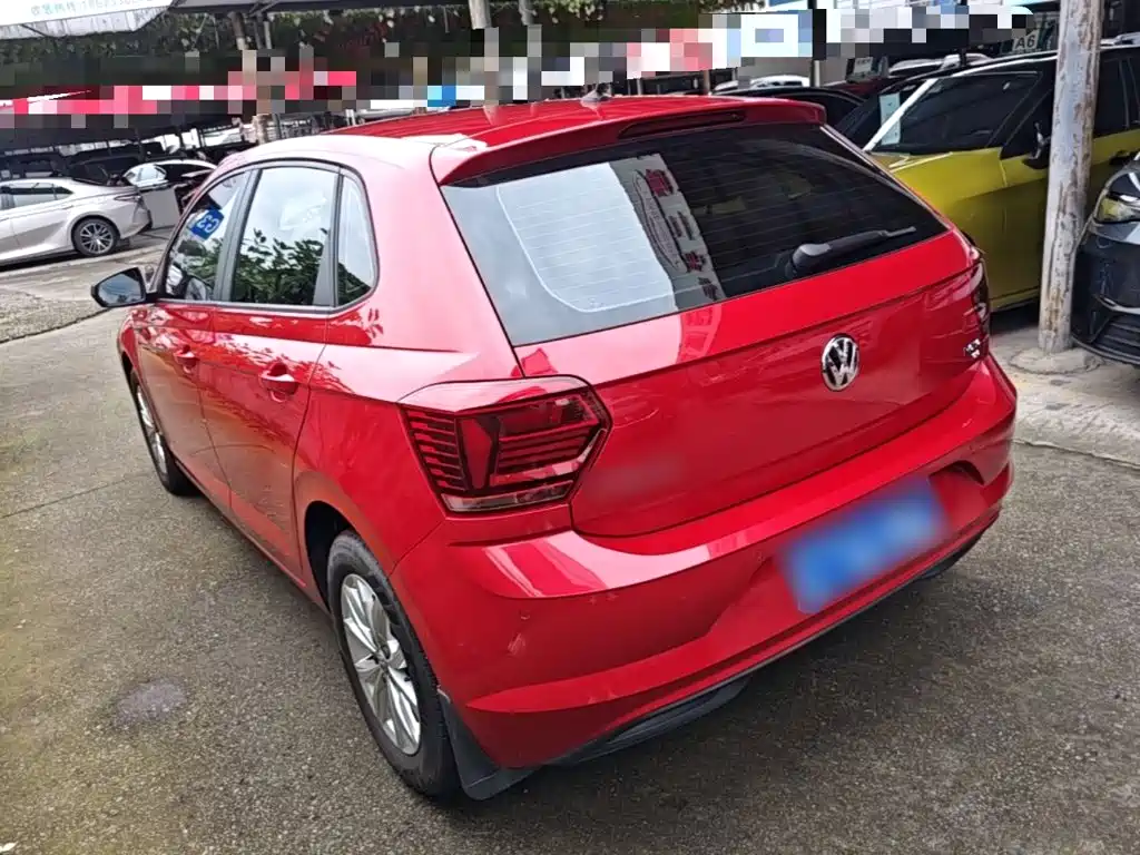 Polo Plus 1.5 L Auto Colorful Tech