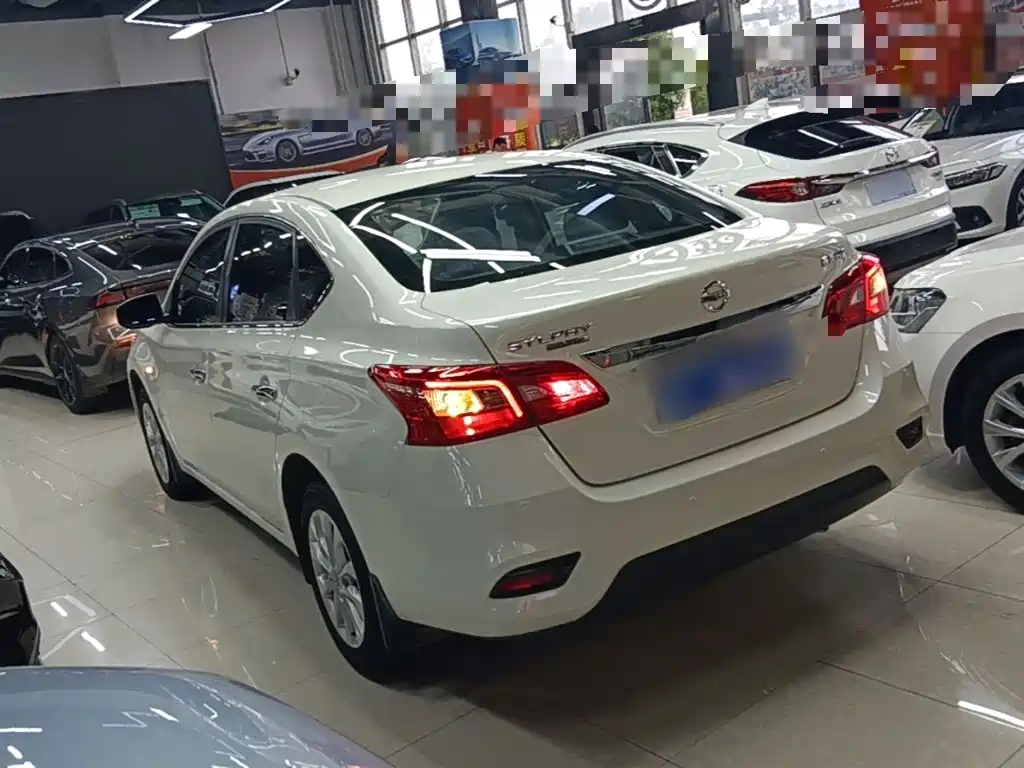 Sylphy Facelift III Classic 1.6 XE CVT Comfort