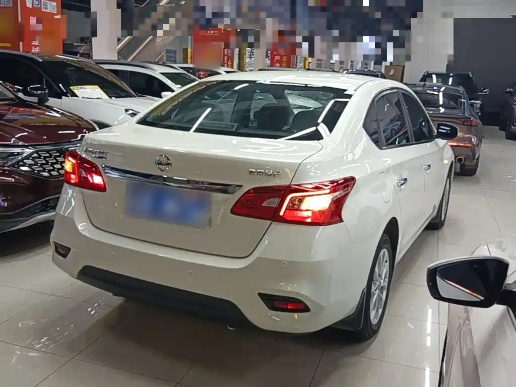 Sylphy Facelift III Classic 1.6 XE CVT Comfort
