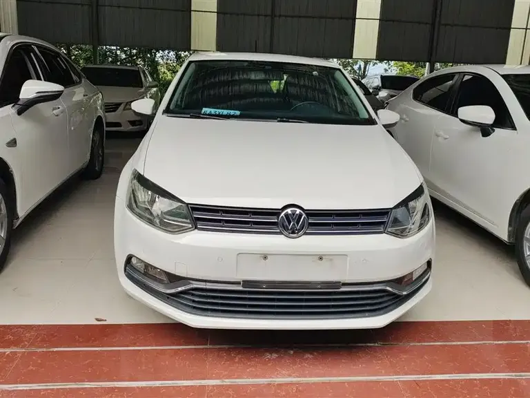 Volkswagen Polo 1.6 L Auto Luxury