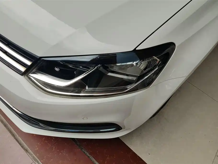 Polo 1.6 L Auto Luxury