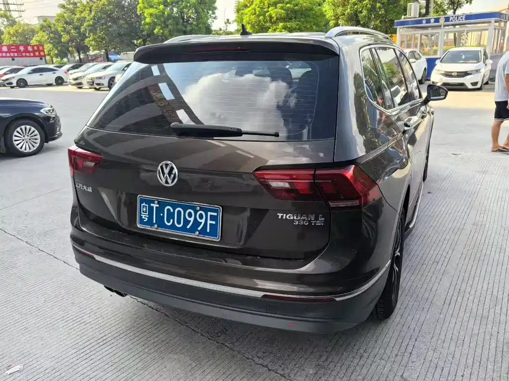 Tiguan L 330 TSI Auto 2 WD Luxury