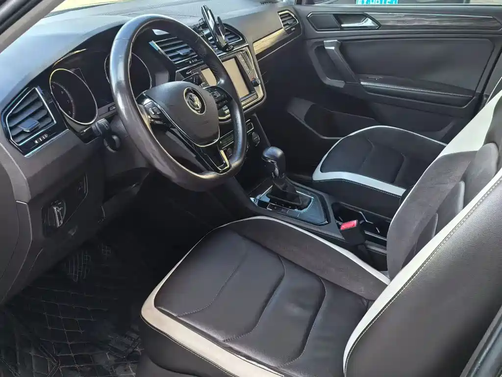 Tiguan L 330 TSI Auto 2 WD Luxury