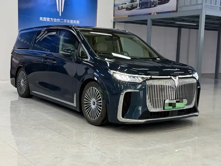 Voyah Dreamer PHEV 4 WD Flagship Kunpeng