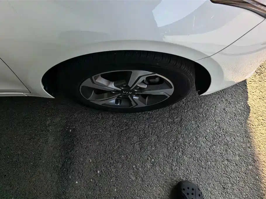 Kia K3 1.5 L CVT Smart Enjoyment Connected