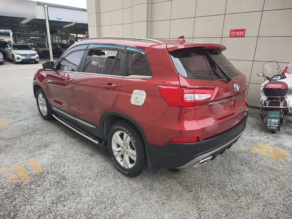 Changan CS75 1.8 T Auto Distinguished CN-V
