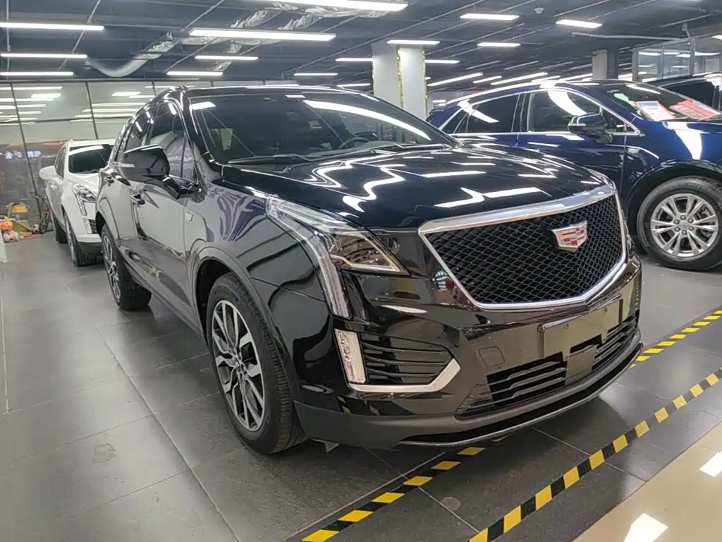 Cadillac XT5 2.0 T 4 WD Distinguished (Supreme Premium)