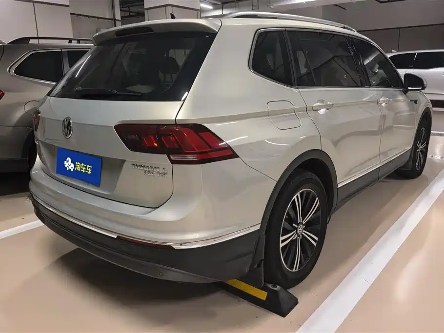 Tiguan L 330 TSI Auto 2 WD Panoramic Comfort CN-VI
