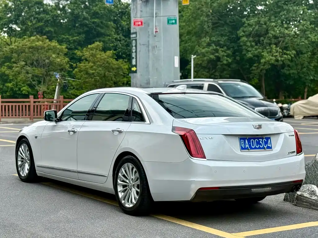 Cadillac CT6 28 T Luxury