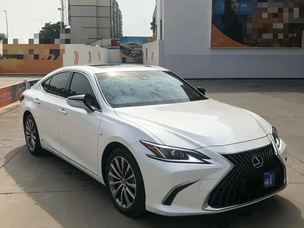 Lexus ES 200 Premium Enjoyment