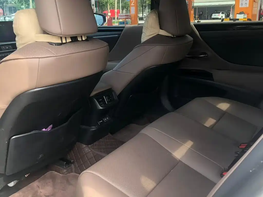 Lexus ES 200 Premium Enjoyment