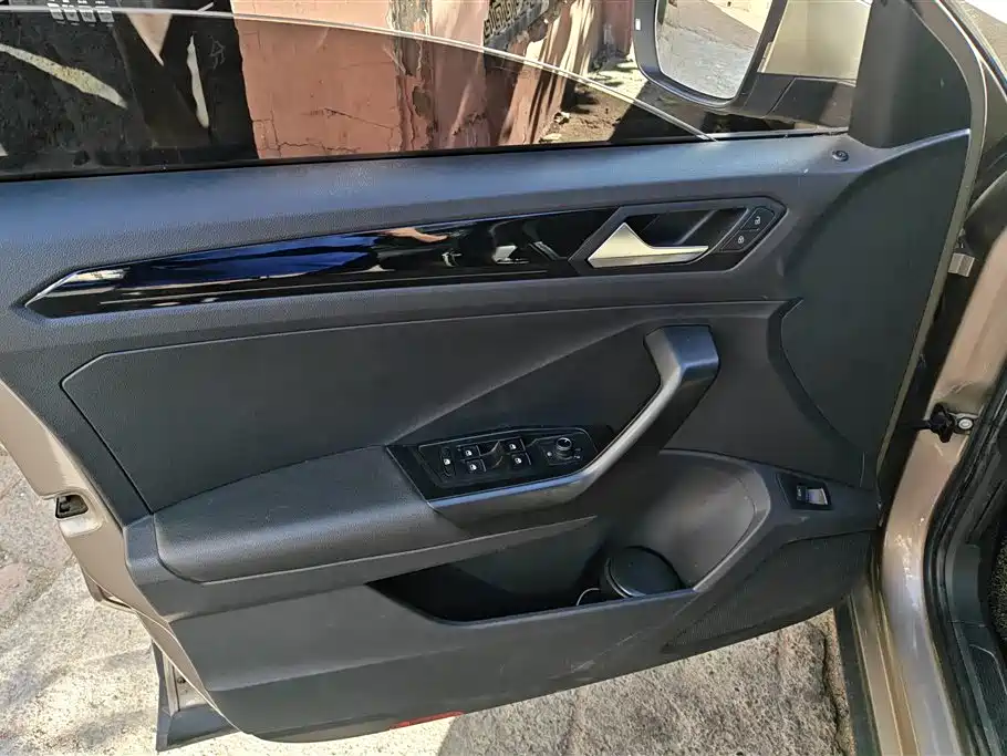 T-ROC 280 TSI DSG 2 WD Comfort CN-VI