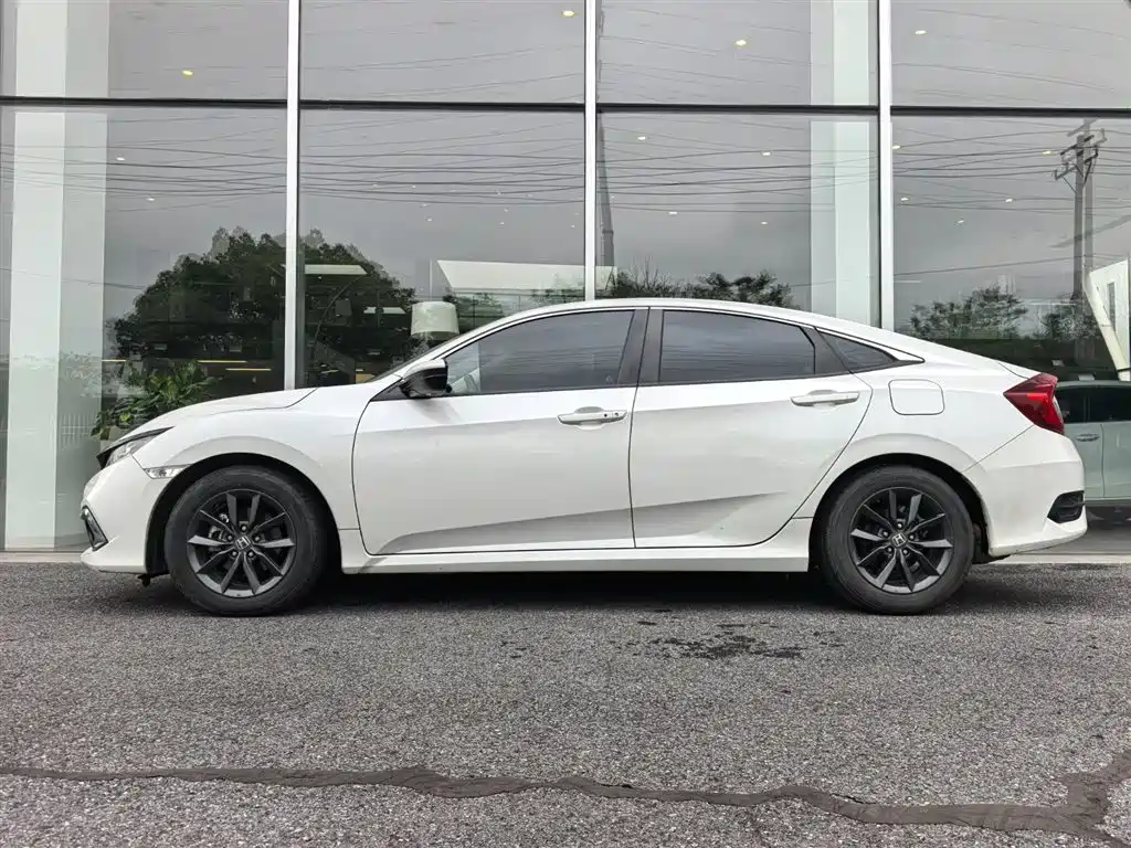 Civic 220 TURBO CVT Power Motion CN-V