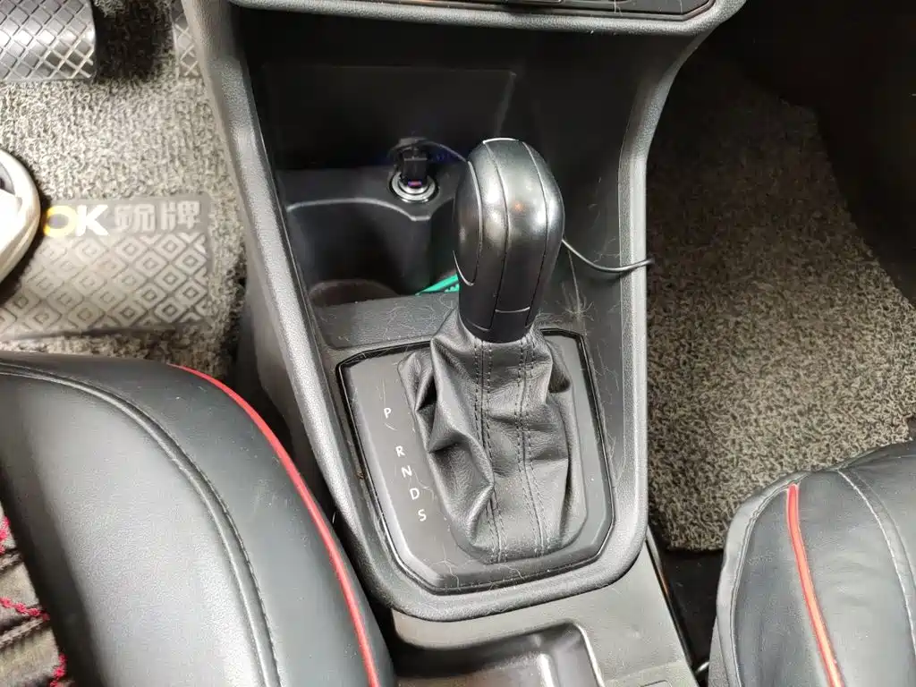 Santana 1.6 L Auto Style