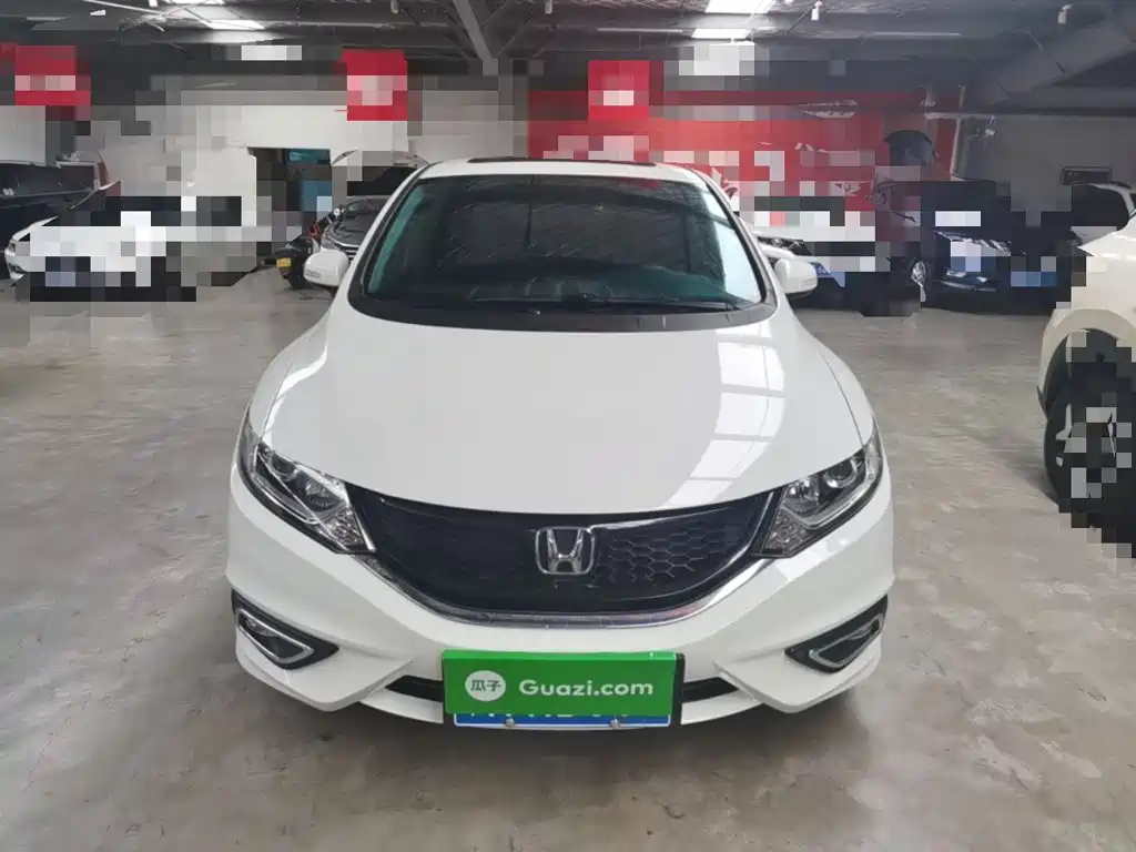Jade 1.8 L Auto Comfort Elite 5-seat