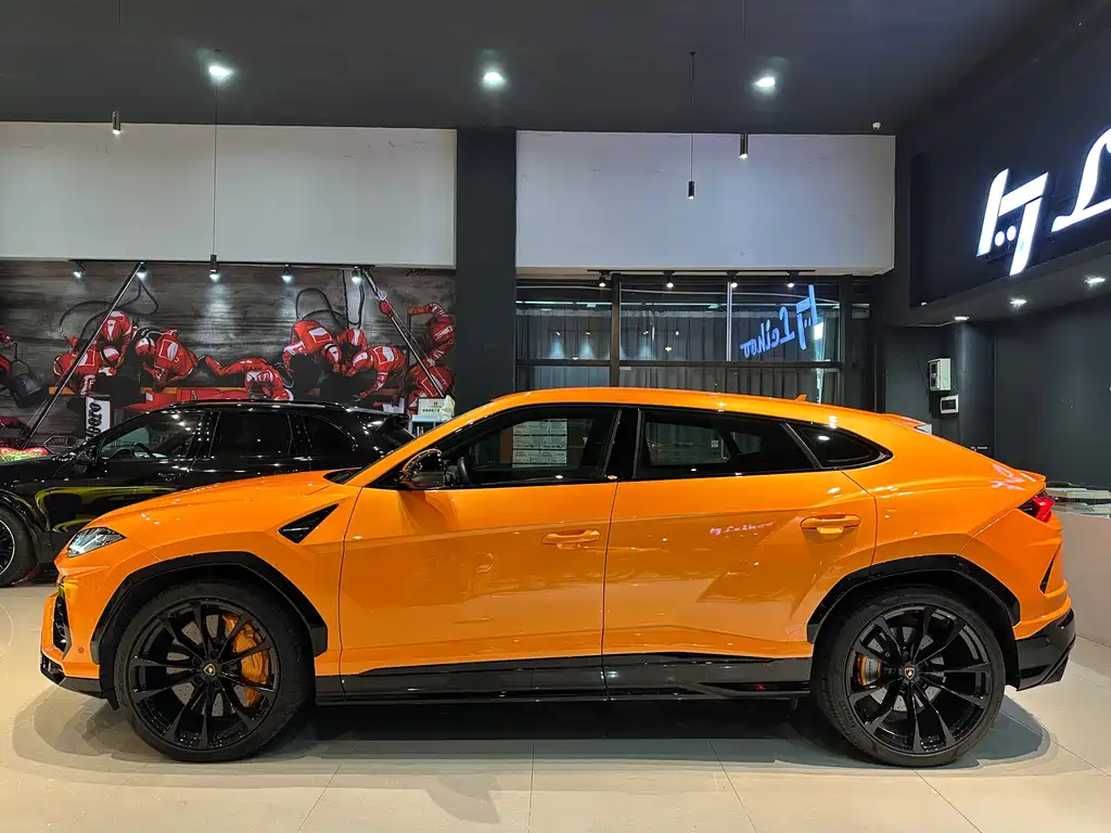 Urus 4.0 T V8
