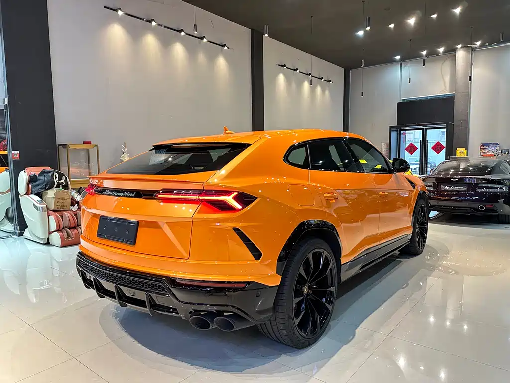 Urus 4.0 T V8