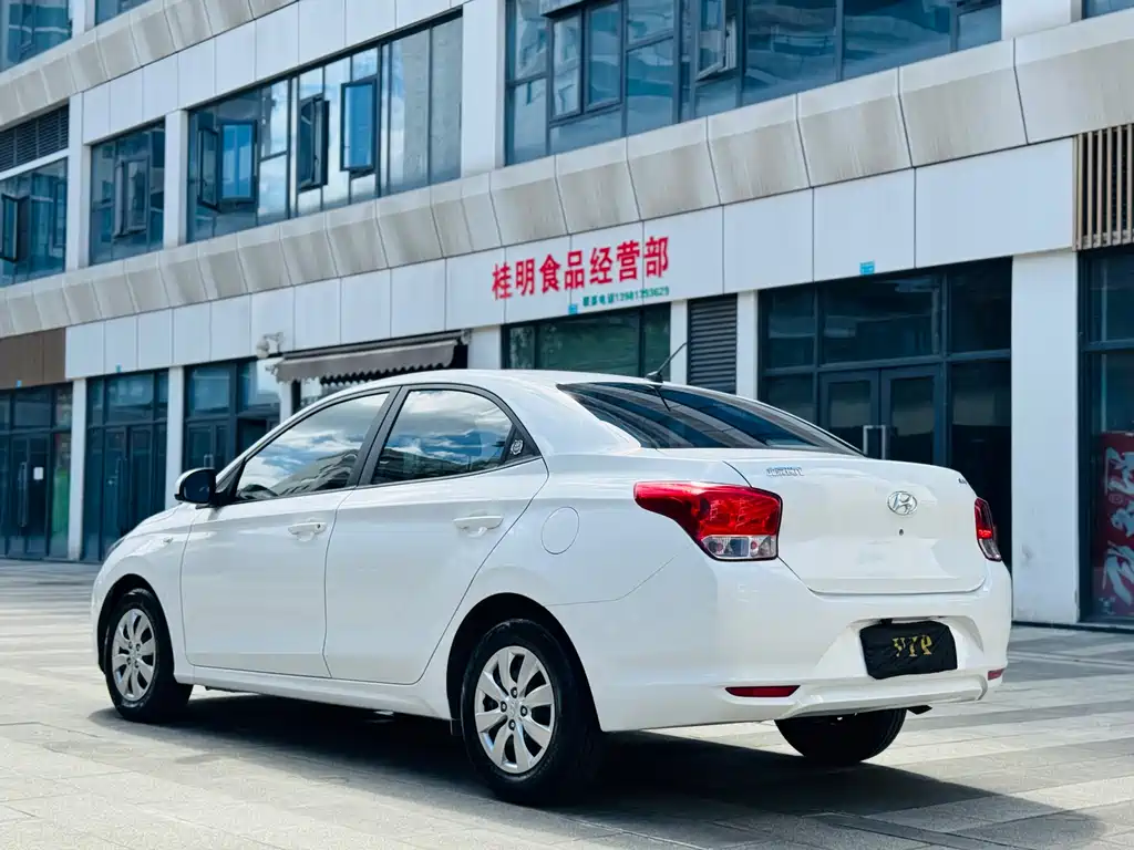 Accent 1.4 L Manual Refreshed CN-VI