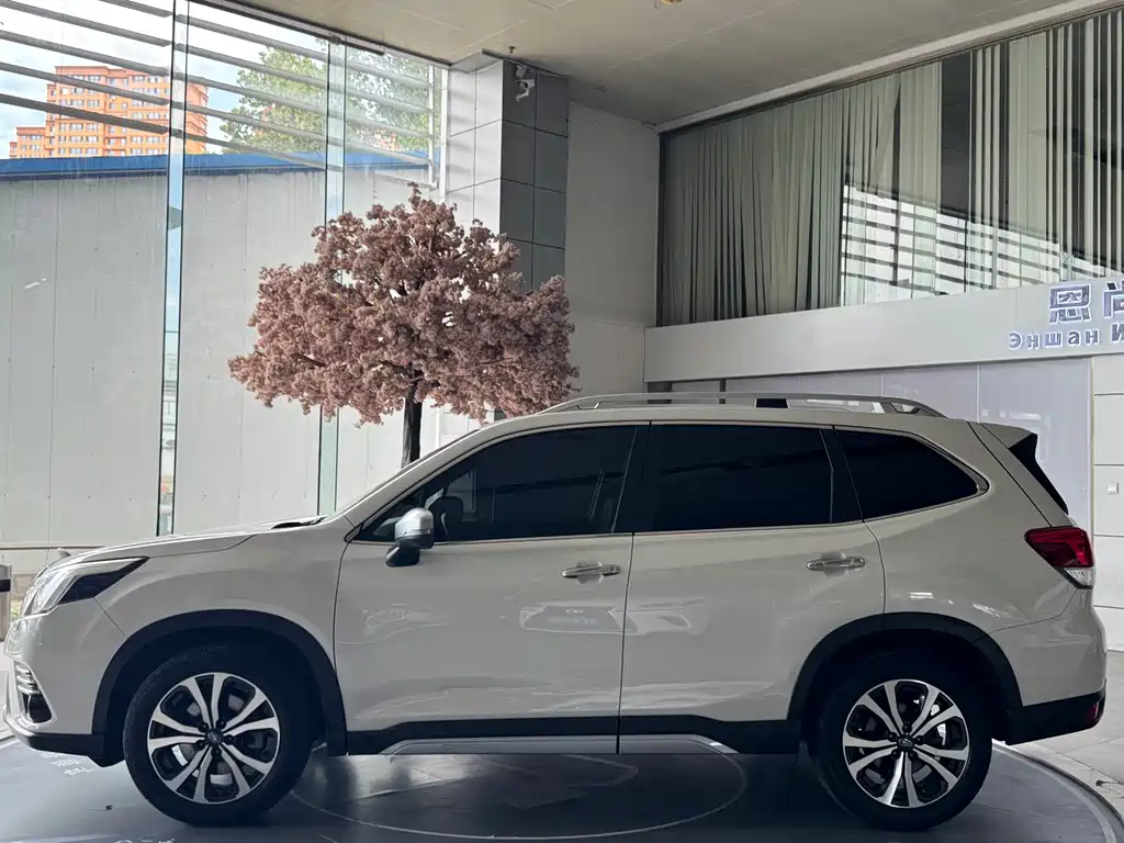 Forester 2.0 i AWD Flagship EyeSight